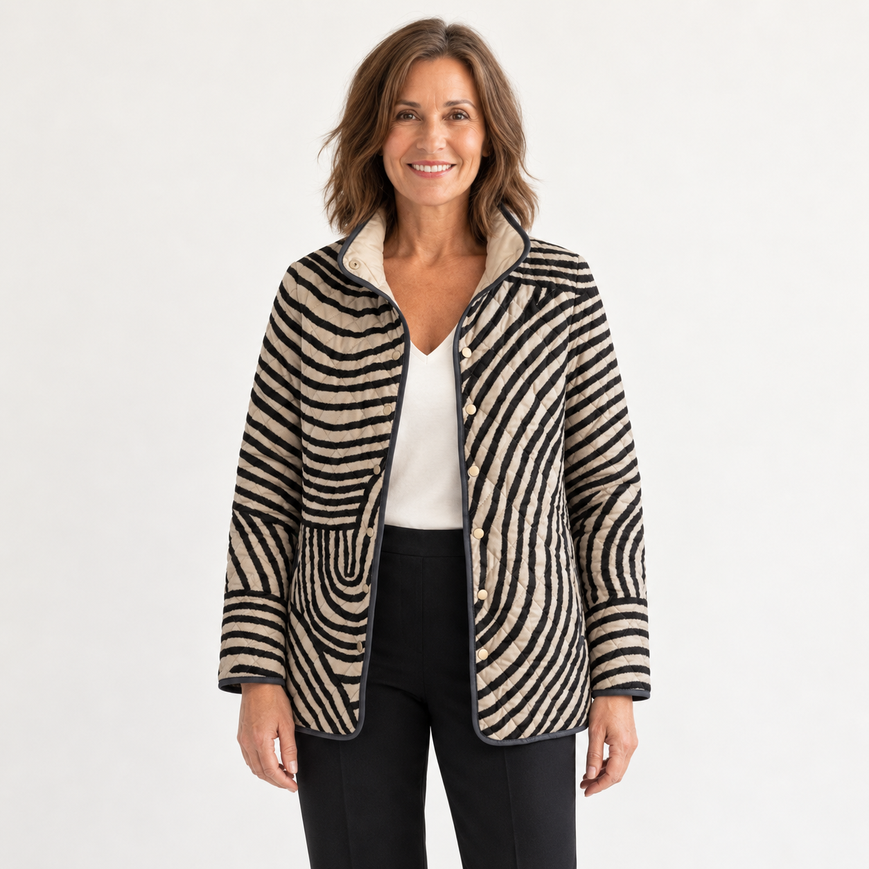 Zoe | Retro-Steppjacke mit handgezeichnetem Kreismuster