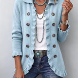 Cecilia | Puderblaue Rippstrickjacke mit Rüschen
