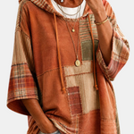 Herbst-Hoodie mit künstlerischem Patchwork – Produktansicht