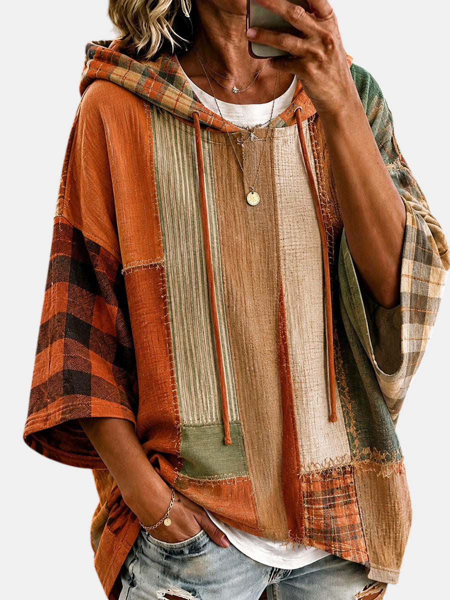 Damen-Hoodie in herbstlicher Patchwork-Optik – Produktansicht